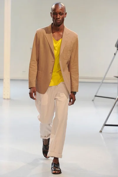 Look 23